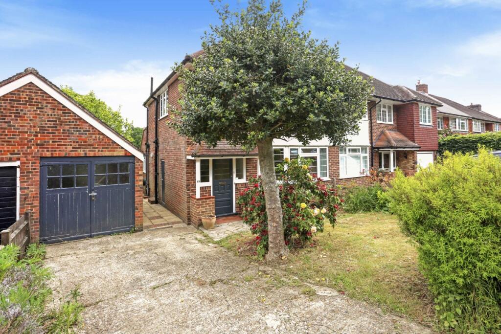 3 bed Semi Detached for rent in Bramley. From Cubitt & West Residential Lettings - Horsham 3 bed Semi Detached for rent in Bramley. From Cubitt & West Residential Lettings - Horsham