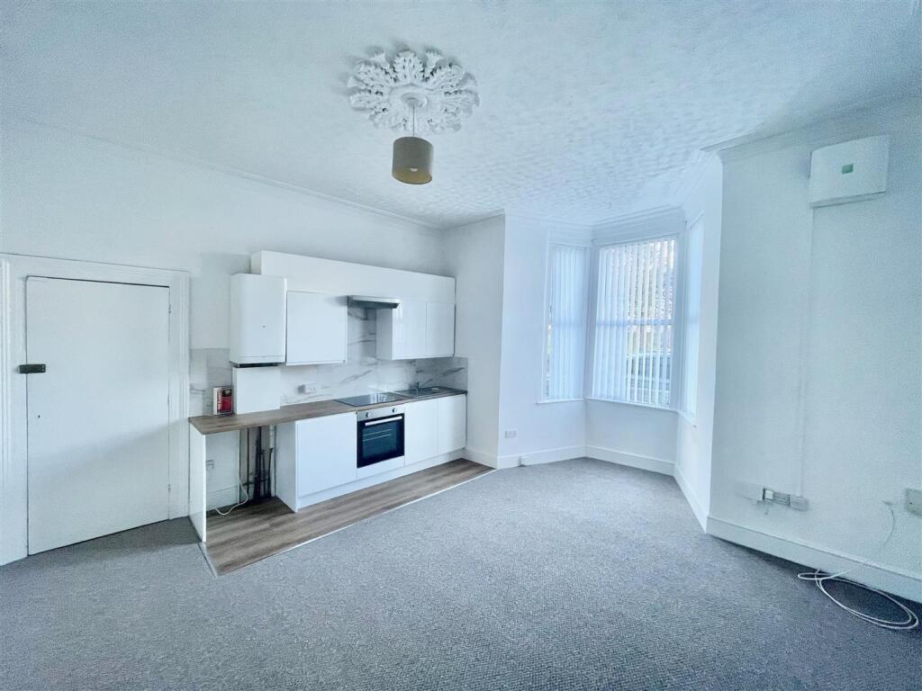 1 bed 1st Floor Flat for rent in Plymouth. From Julian Marks - Plymstock