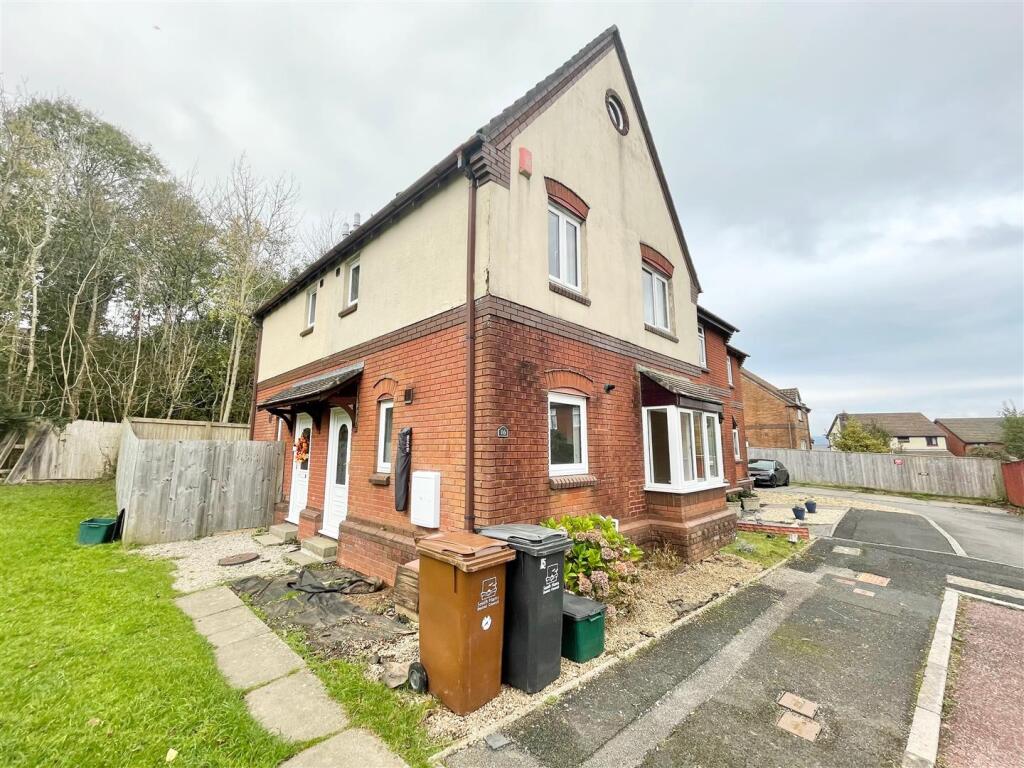 2 bed End of Terrace for rent in Plymouth. From Julian Marks - Plymstock