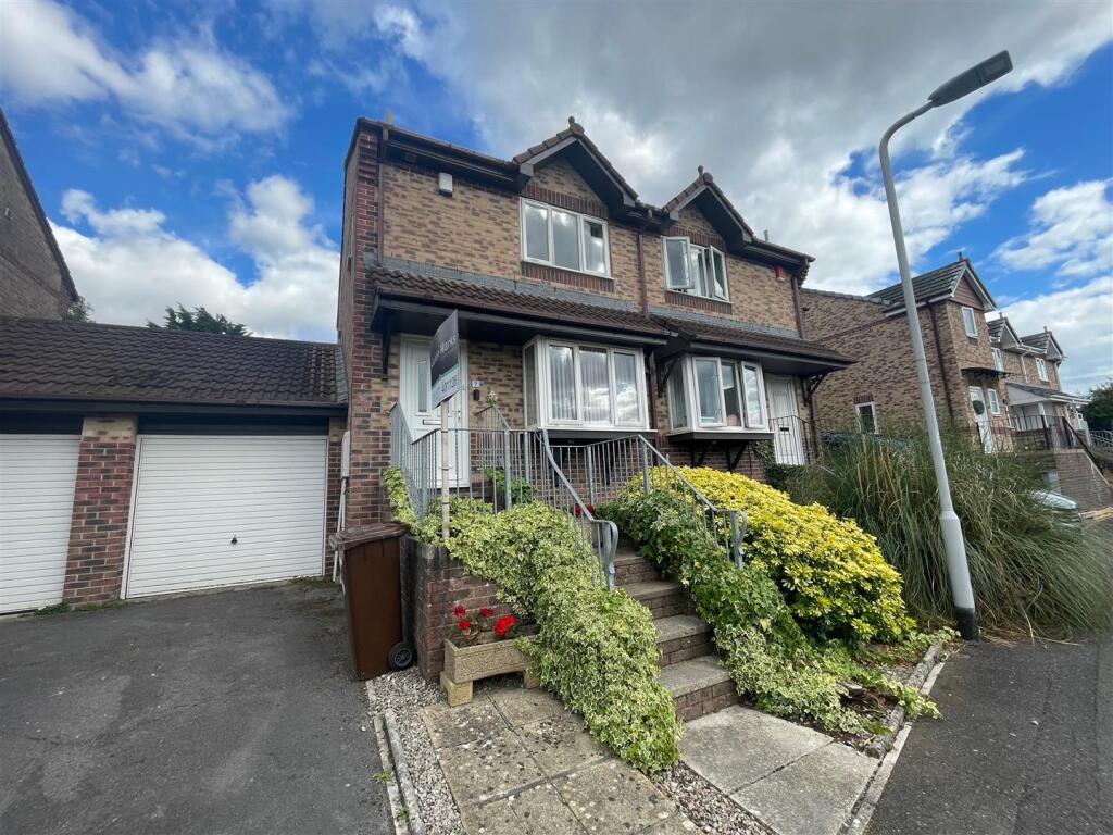 2 bed Semi Detached for rent in Billacombe. From Julian Marks - Plymstock 2 bed Semi Detached for rent in Billacombe. From Julian Marks - Plymstock
