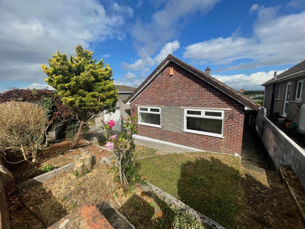 2 bed Detached bungalow for rent in Plymouth. From Julian Marks - Plymstock