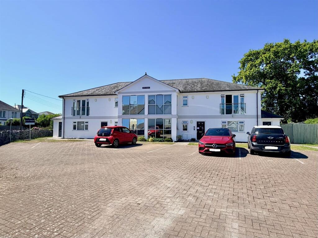2 bed 1st Floor Flat for rent in Plymouth. From Julian Marks - Plymstock