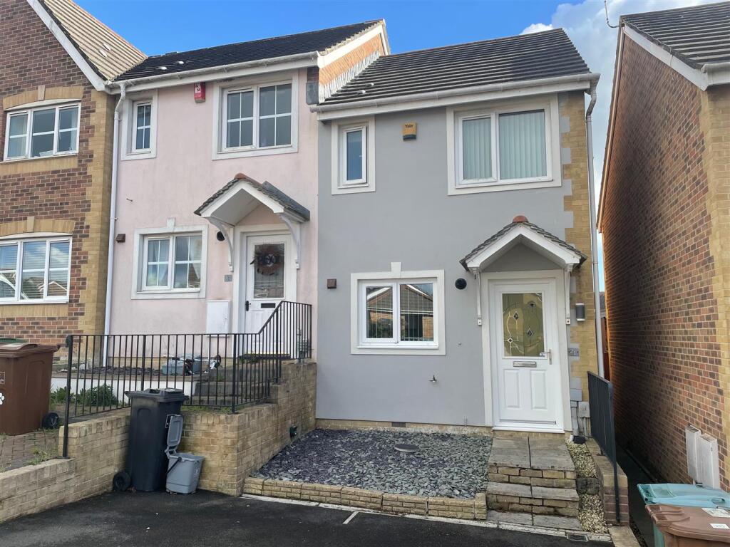 2 bed End of Terrace for rent in Plymouth. From Julian Marks - Plymstock