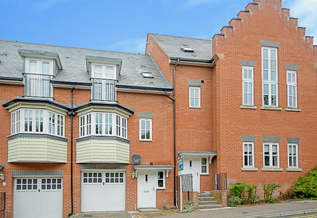 3 bed Town House for rent in South Weald. From Keith Ashton - Brentwood - Lettings