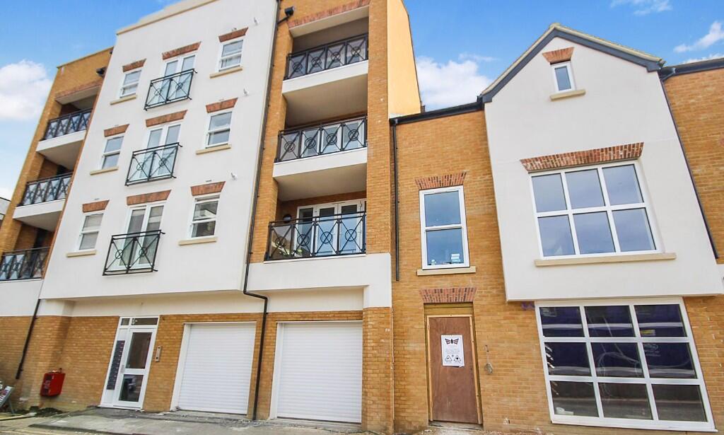 2 bed 1st Floor Flat for rent in South Weald. From Keith Ashton - Brentwood - Lettings