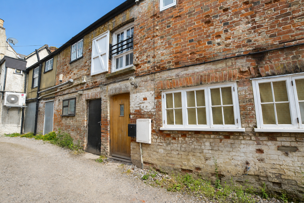 1 bed House (unspecified) for rent in Chipping Ongar. From Keith Ashton - Brentwood - Lettings