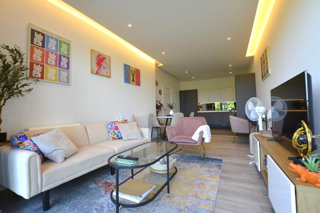 2 bed Apartment for rent in Havering's Grove. From Keith Ashton - Brentwood - Lettings