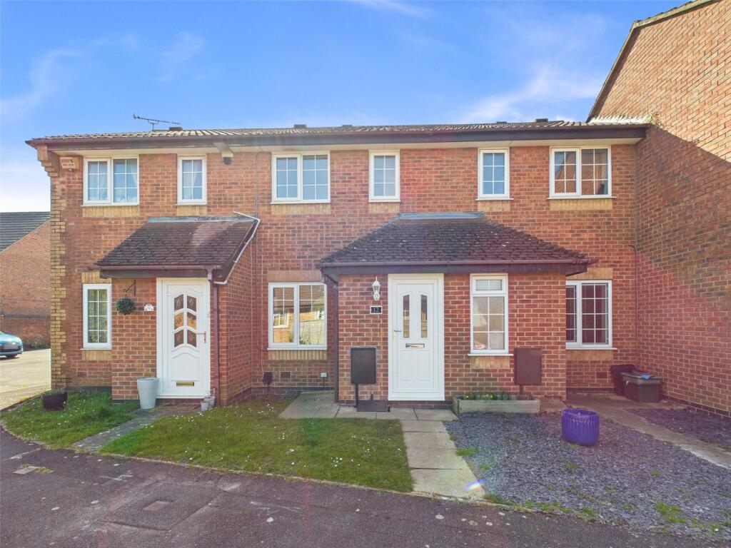 2 bed Mid Terraced House for rent in Gloucester. From The Property Centre - Longlevens