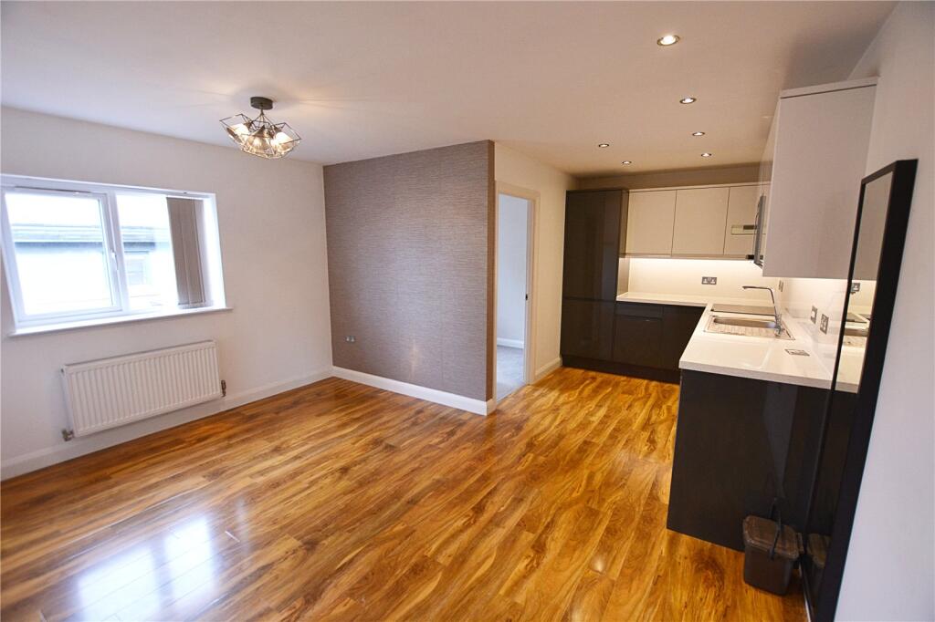 2 bed Apartment for rent in Hardwicke. From The Property Centre - Quedgeley