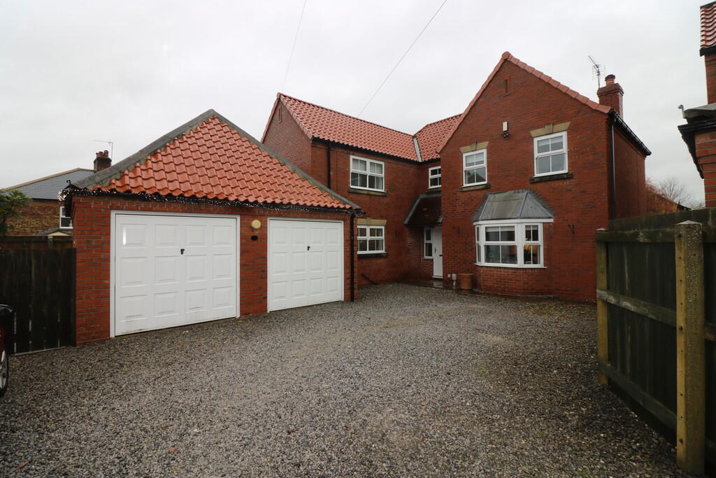 4 bed Detached for rent in Brough. From CJ Property - Hessle 4 bed Detached for rent in Brough. From CJ Property - Hessle