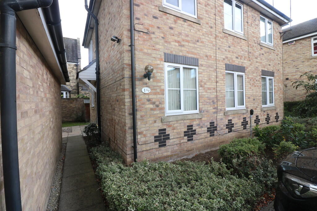 2 bed House (unspecified) for rent in Swanland. From CJ Property - Hessle 2 bed House (unspecified) for rent in Swanland. From CJ Property - Hessle