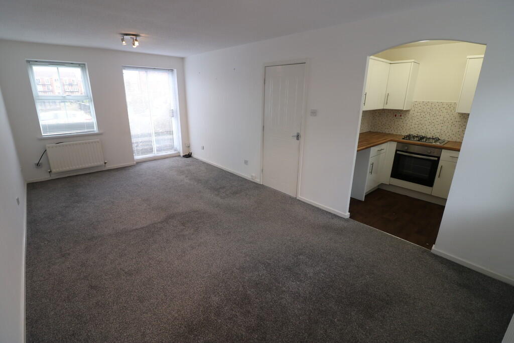 2 bed Apartment for rent in Hull. From CJ Property - Hessle