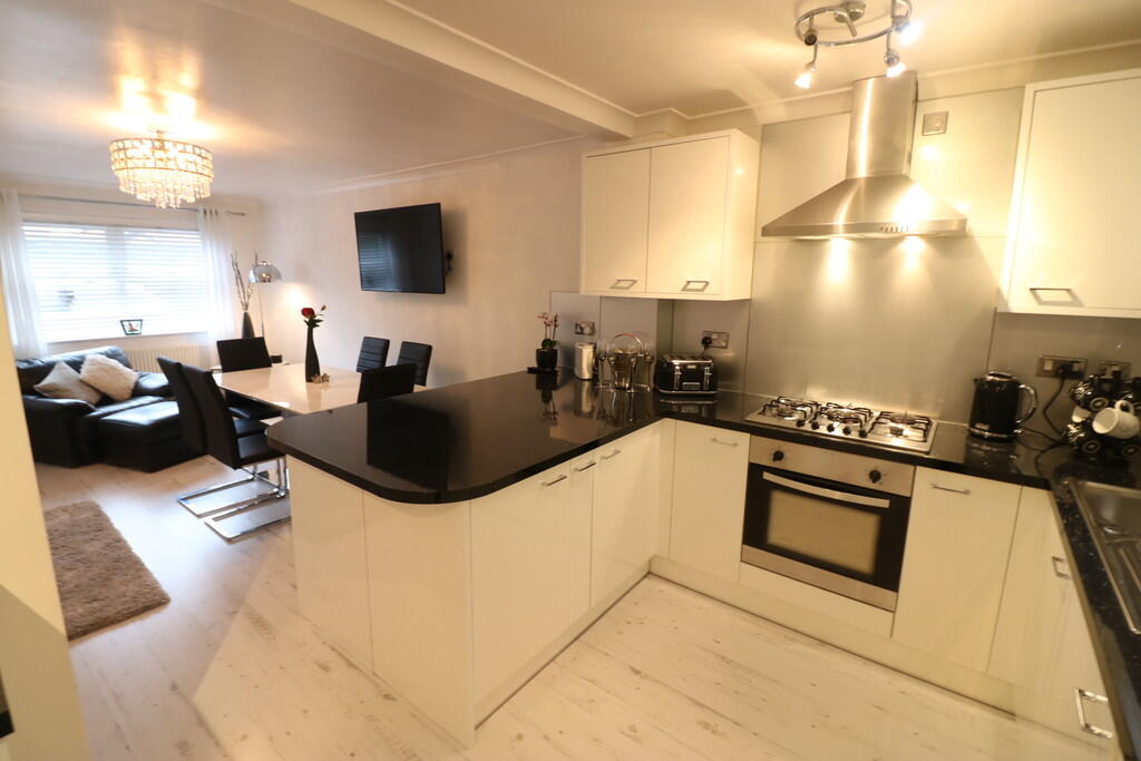 4 bed Detached for rent in Beverley. From CJ Property - Hessle