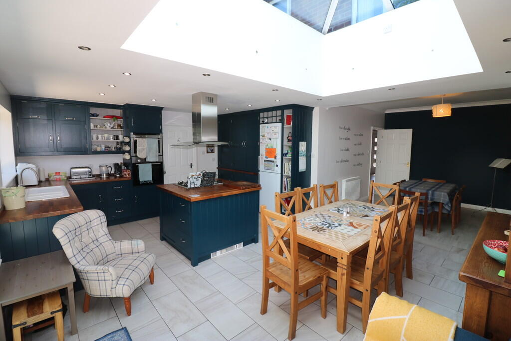 5 bed Semi Detached for rent in Hull. From CJ Property - Hessle 5 bed Semi Detached for rent in Hull. From CJ Property - Hessle