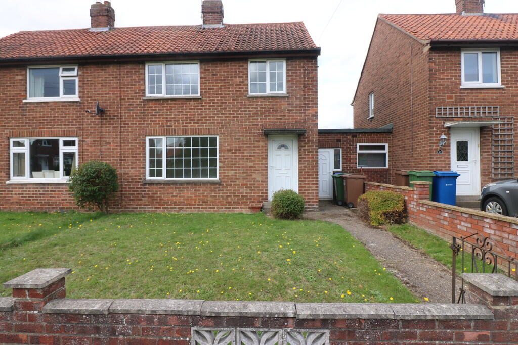 3 bed Semi Detached for rent in Brough. From CJ Property - Hessle 3 bed Semi Detached for rent in Brough. From CJ Property - Hessle