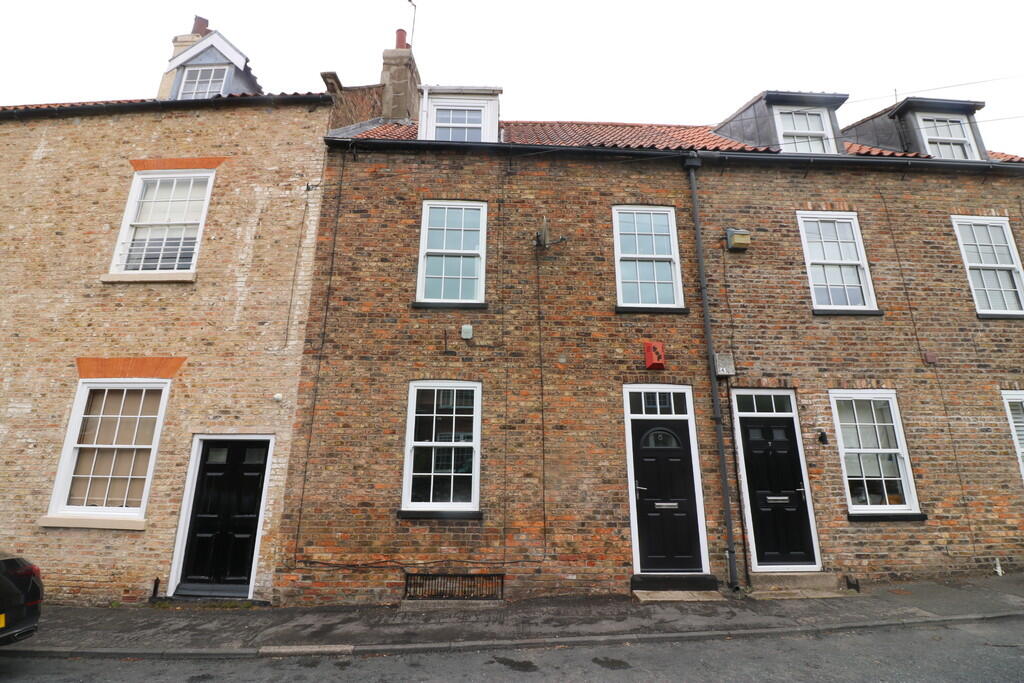 2 bed Mid Terraced House for rent in Welton. From CJ Property - Hessle 2 bed Mid Terraced House for rent in Welton. From CJ Property - Hessle
