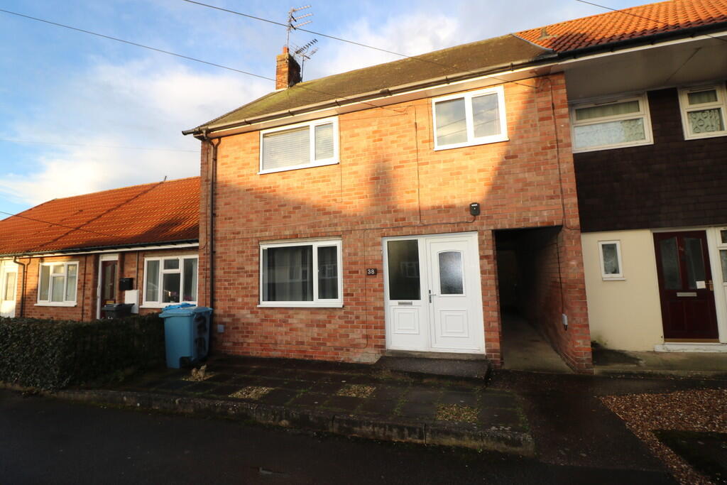 3 bed Mid Terraced House for rent in Cottingham. From CJ Property - Hessle