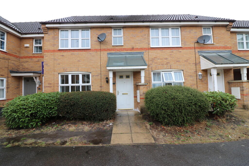 3 bed Mid Terraced House for rent in Brough. From CJ Property - Hessle