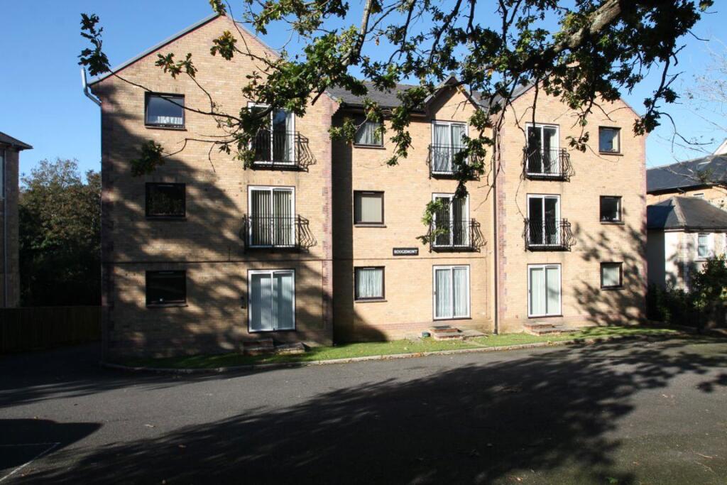 2 bed Apartment for rent in Ryde. From Island Lettings - Ryde