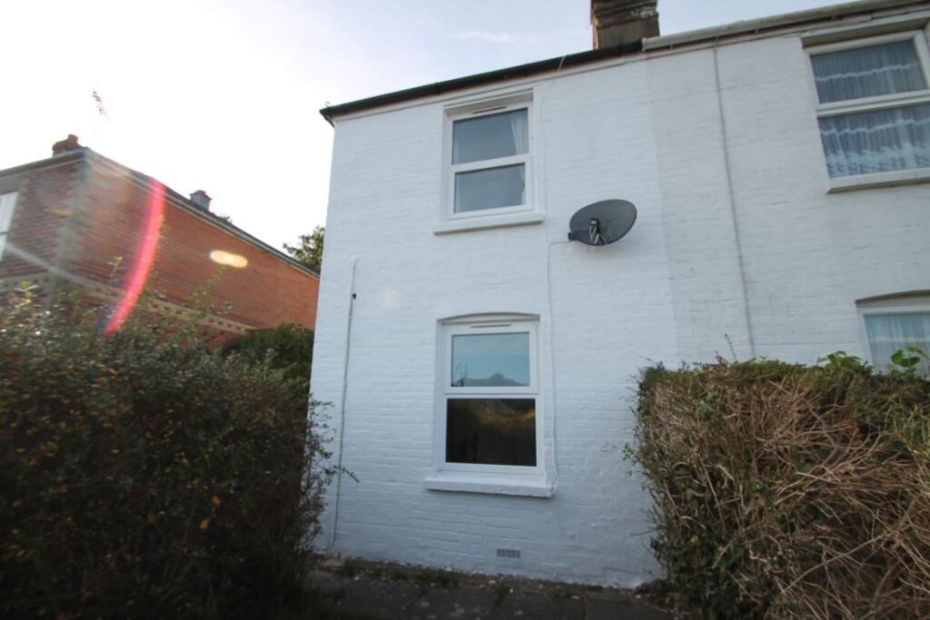 2 bed Detached for rent in Newport. From Island Lettings - Ryde