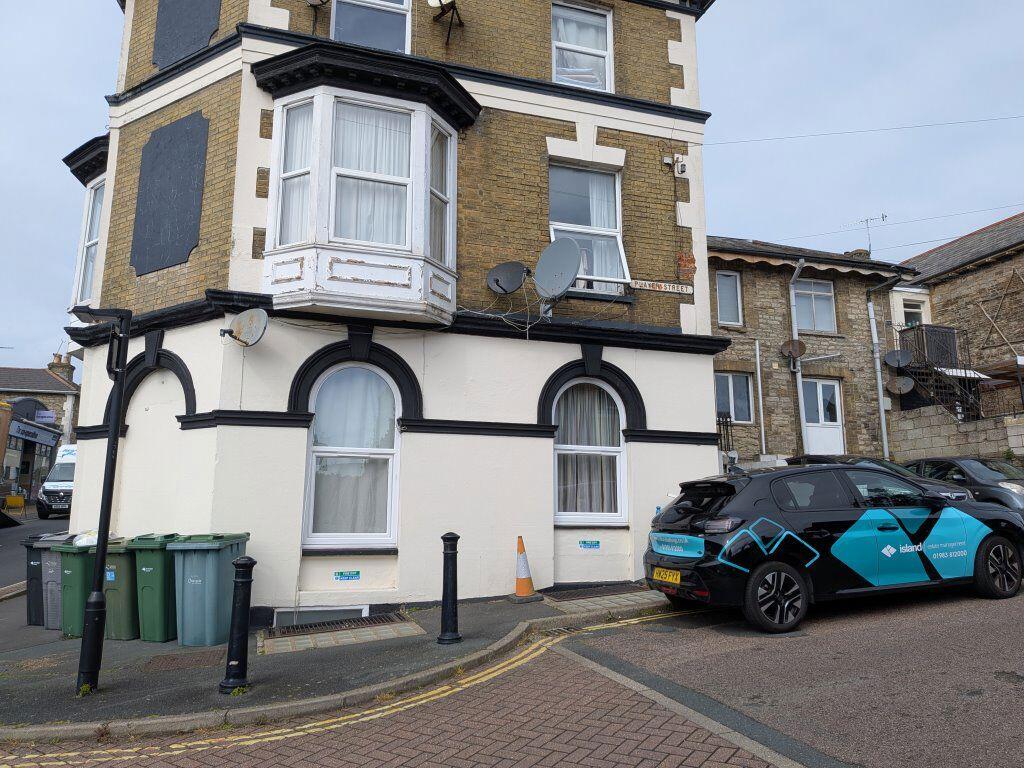 1 bed Apartment for rent in Ryde. From Island Lettings - Ryde