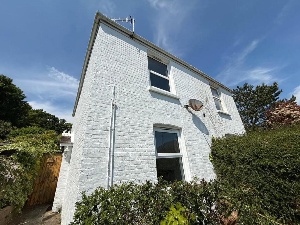 2 bed Semi Detached for rent in Newport. From Island Lettings - Ryde 2 bed Semi Detached for rent in Newport. From Island Lettings - Ryde