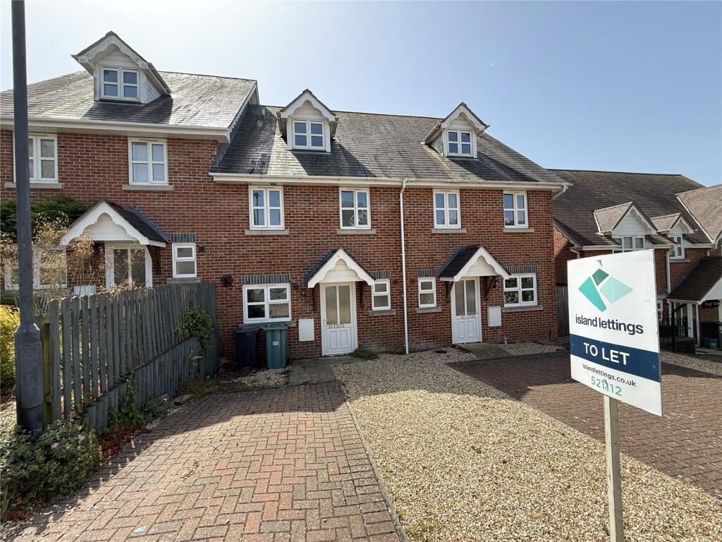 4 bed Mid Terraced House for rent in Colwell. From Island Lettings - Ryde