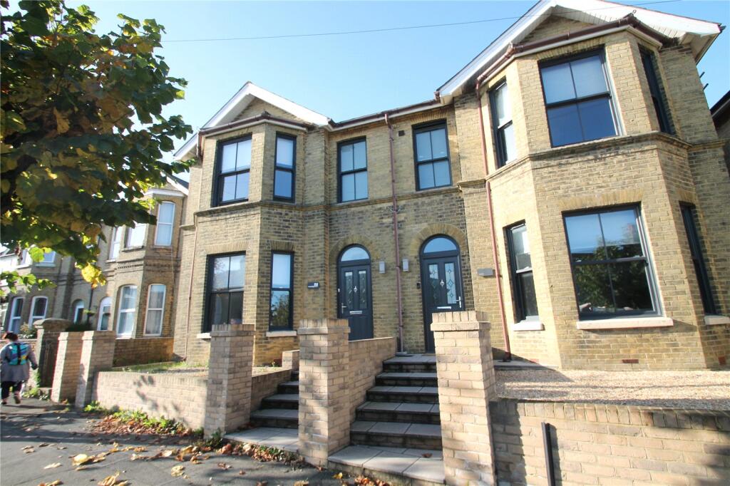 3 bed Semi Detached for rent in Ryde. From Island Lettings - Ryde 3 bed Semi Detached for rent in Ryde. From Island Lettings - Ryde