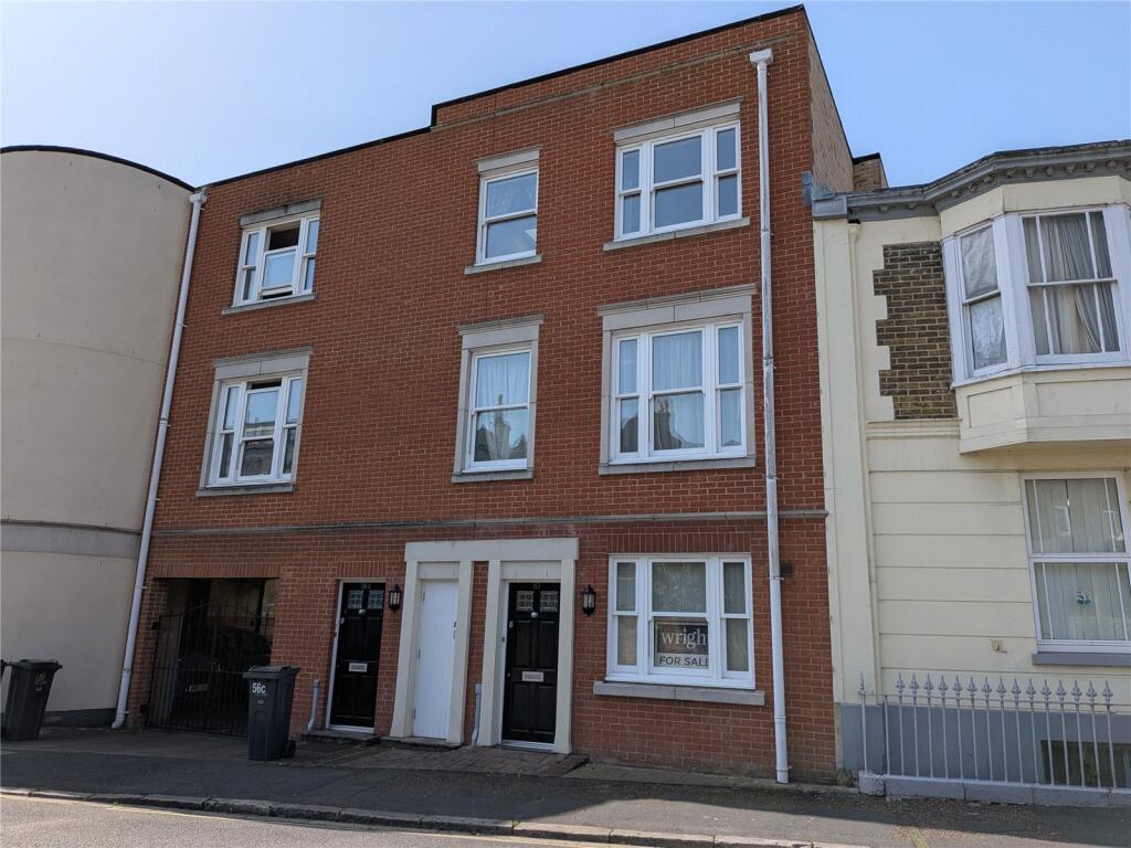 4 bed Mid Terraced House for rent in Ryde. From Island Lettings - Ryde
