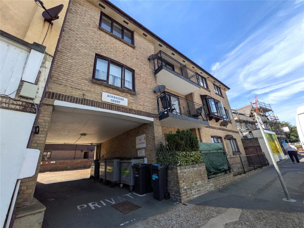 2 bed Apartment for rent in Sandown. From Island Lettings - Ryde 2 bed Apartment for rent in Sandown. From Island Lettings - Ryde
