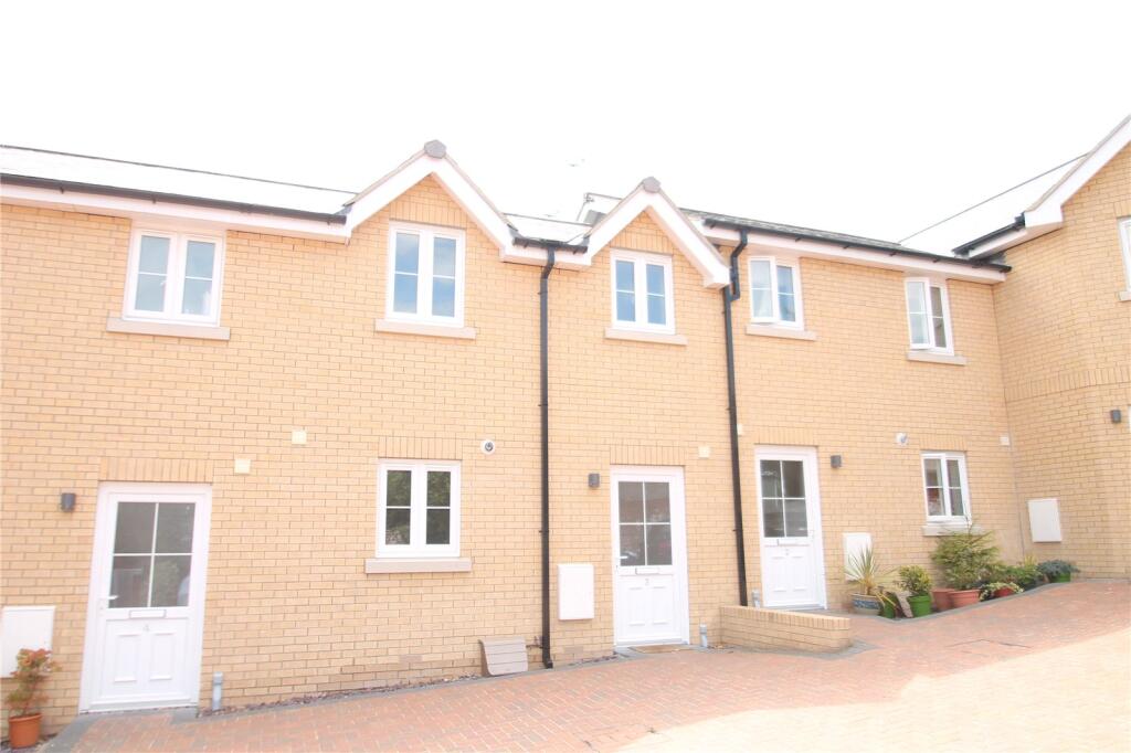 2 bed Mid Terraced House for rent in Cowes. From Island Lettings - Ryde