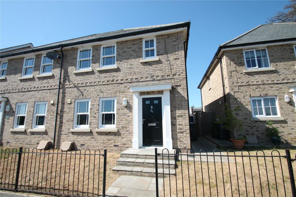 3 bed Semi Detached for rent in Upton. From Island Lettings - Ryde 3 bed Semi Detached for rent in Upton. From Island Lettings - Ryde