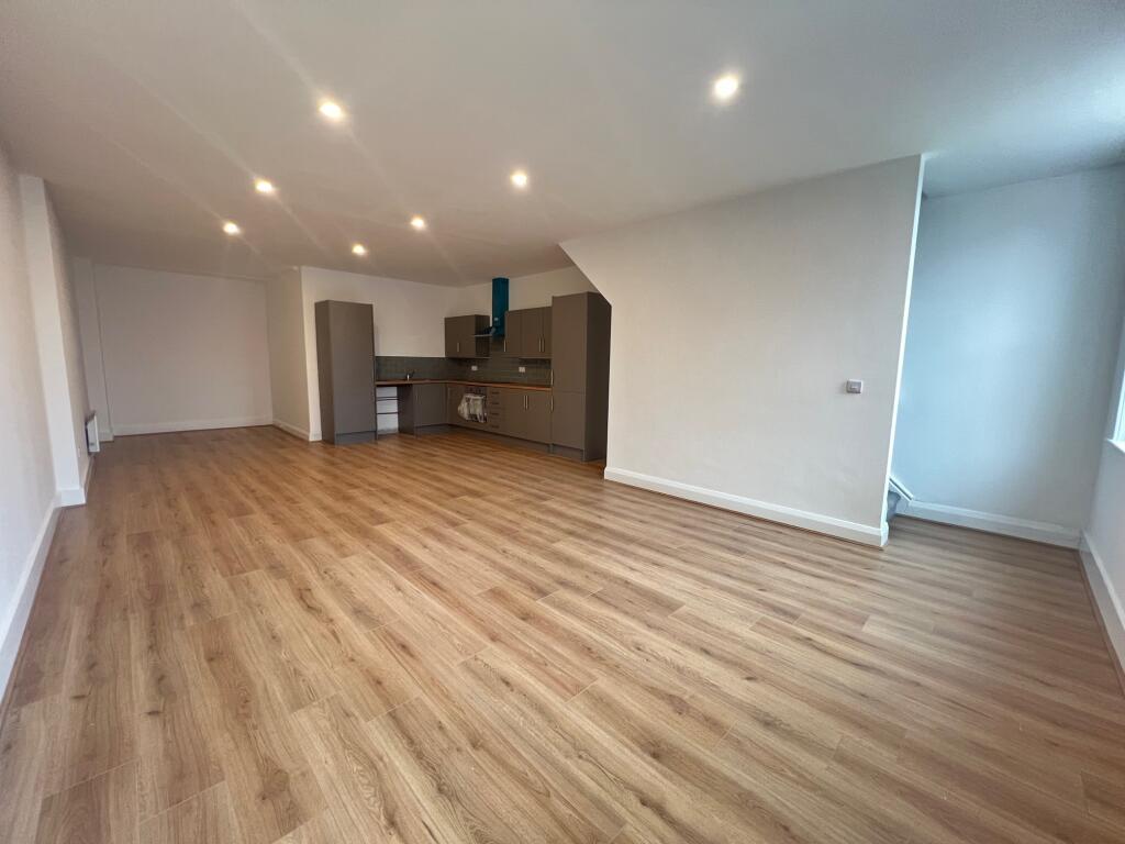 3 bed Detached for rent in Ammanford. From John Francis - Gorseinon