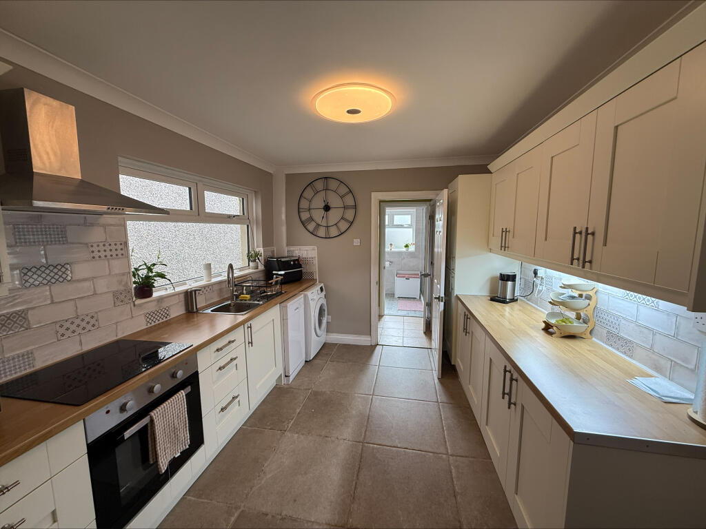 2 bed Detached for rent in Llanelli. From John Francis - Gorseinon