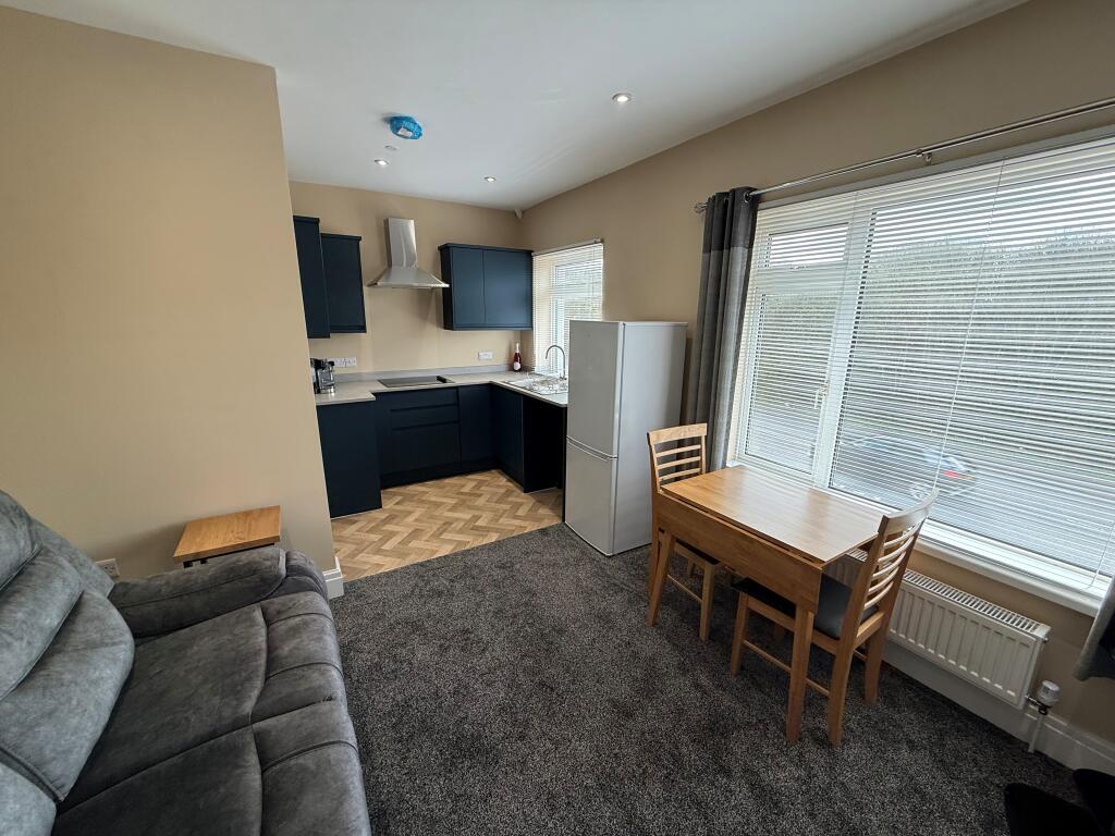 1 bed 1st Floor Flat for rent in Swansea. From John Francis - Gorseinon