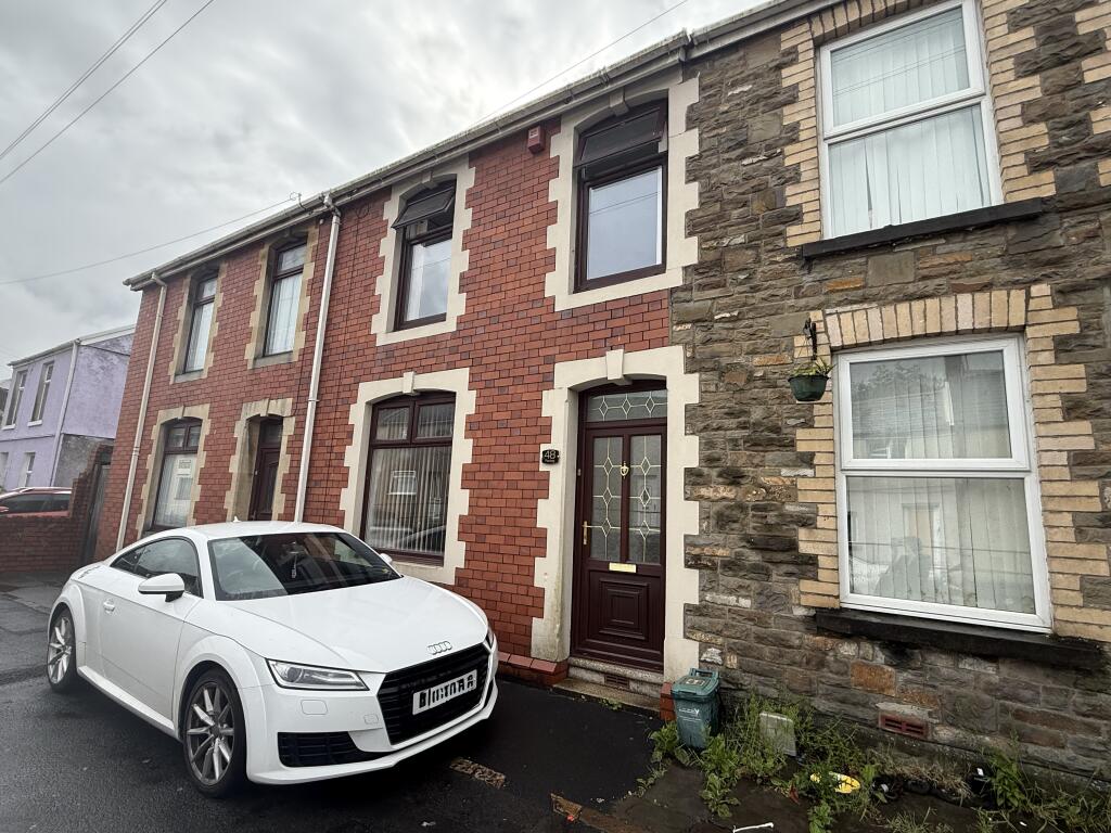 3 bed Detached for rent in Llanelli. From John Francis - Gorseinon