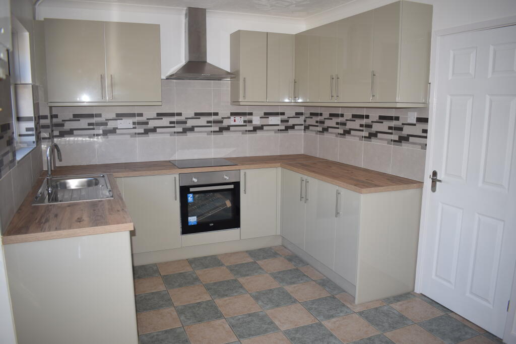 2 bed Detached for rent in Llanelli. From John Francis - Gorseinon