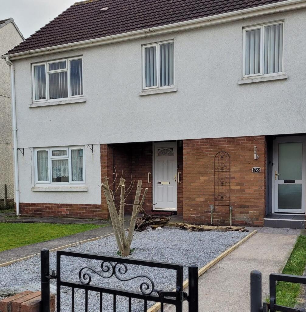 2 bed 1st Floor Flat for rent in Burry Port. From John Francis - Gorseinon