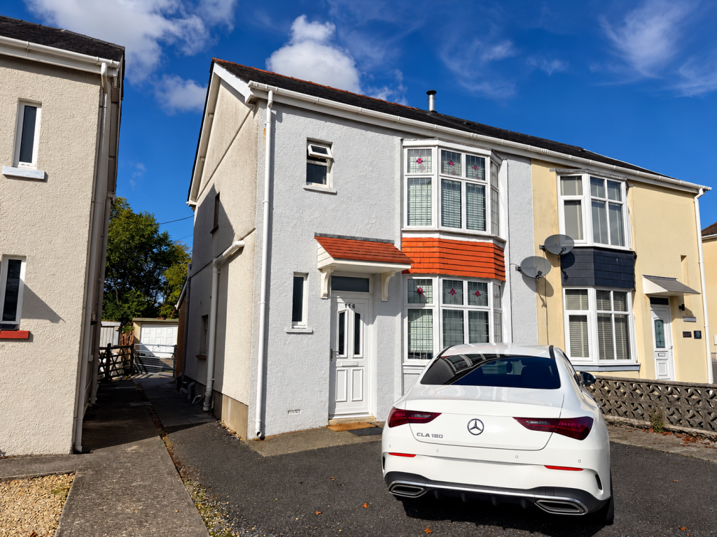 3 bed Semi Detached for rent in Ammanford. From John Francis - Gorseinon