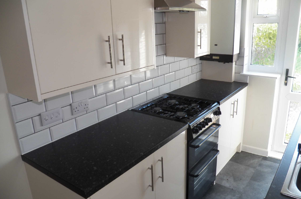 2 bed Mid Terraced House for rent in Dunvant. From John Francis - Swansea