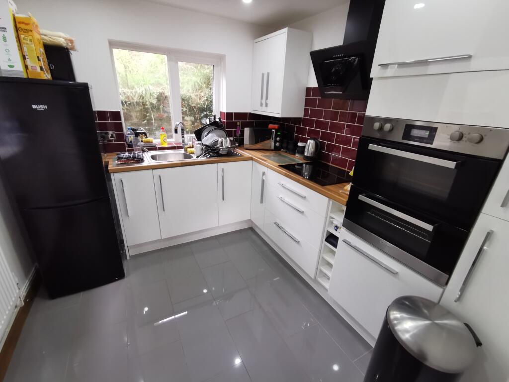 3 bed Mid Terraced House for rent in Waunarlwydd. From John Francis - Swansea 3 bed Mid Terraced House for rent in Waunarlwydd. From John Francis - Swansea