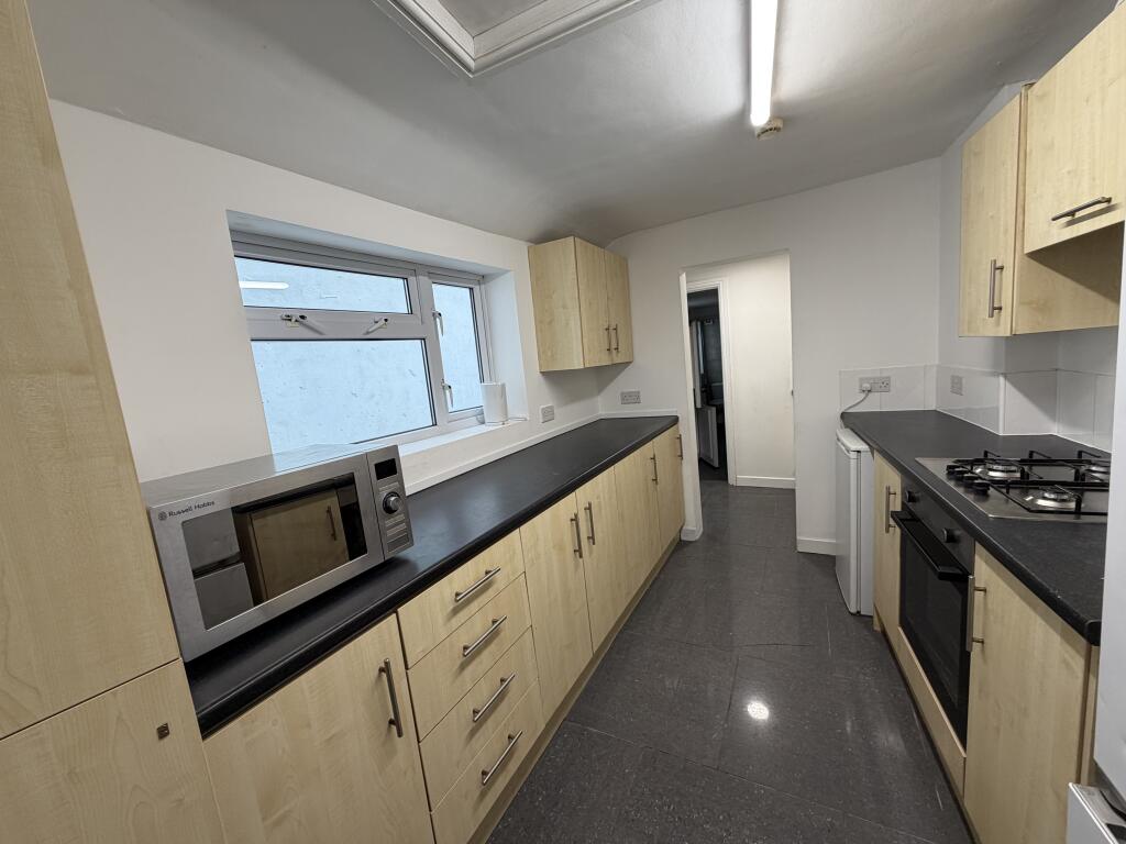 1 bed 1st Floor Flat for rent in Swansea. From John Francis - Swansea