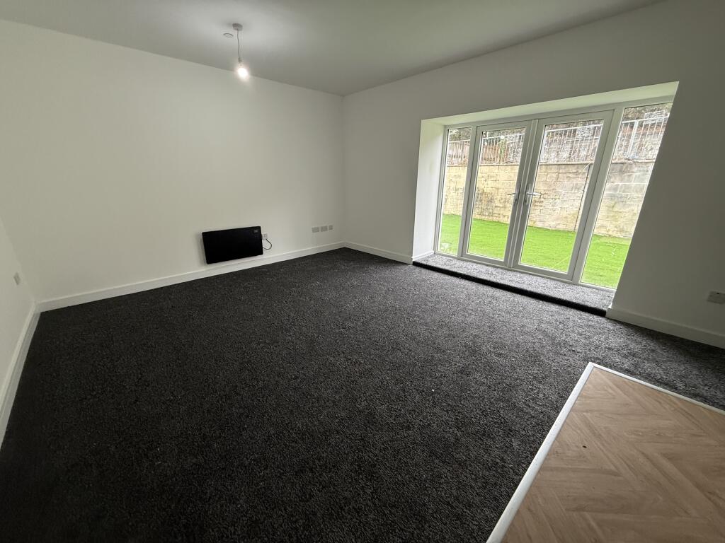1 bed 1st Floor Flat for rent in Pontardawe. From John Francis - Swansea