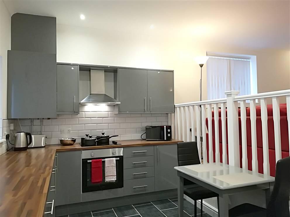 2 bed 1st Floor Flat for rent in Dunvant. From John Francis - Swansea