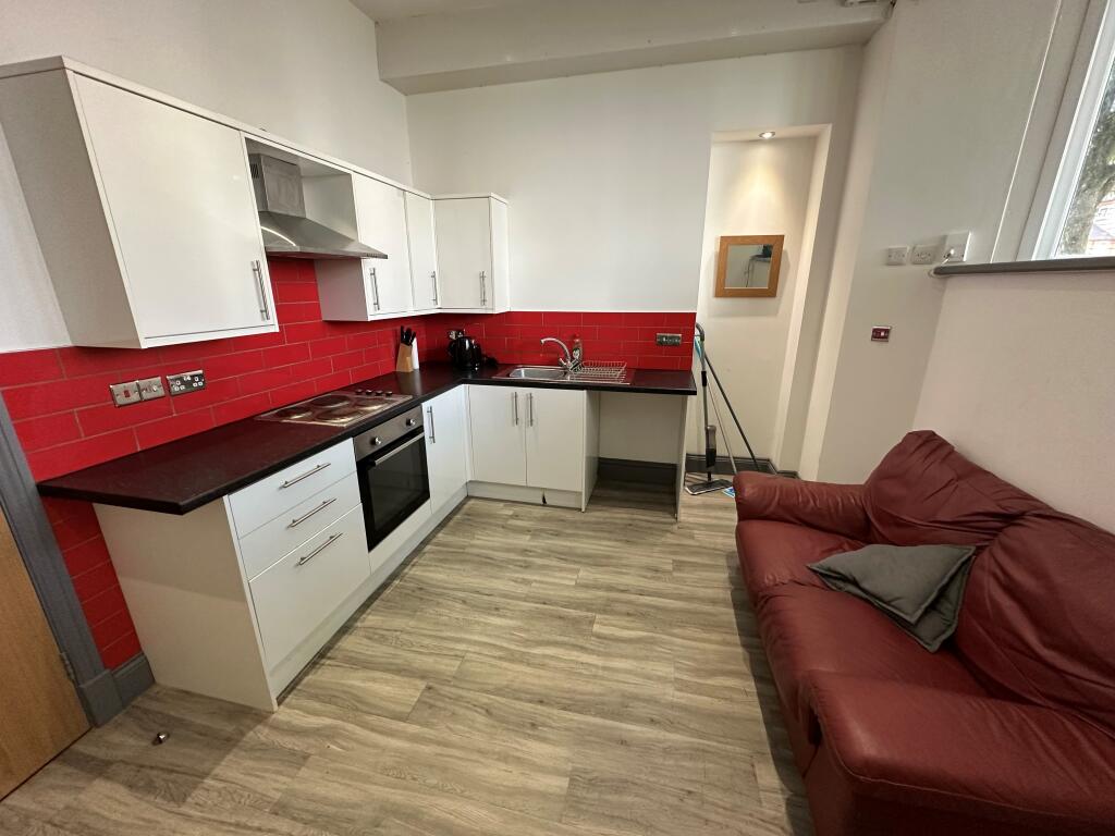 1 bed 1st Floor Flat for rent in Swansea. From John Francis - Swansea
