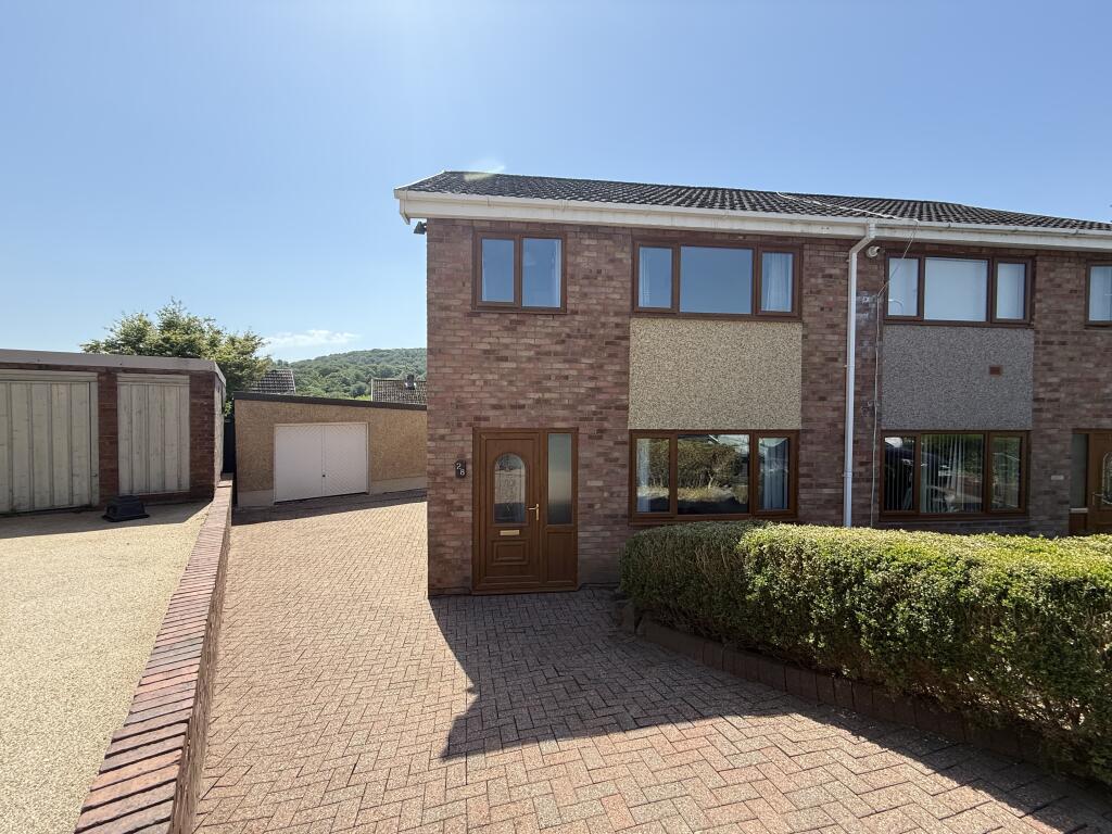 3 bed Semi Detached for rent in Alltwen. From John Francis - Swansea 3 bed Semi Detached for rent in Alltwen. From John Francis - Swansea