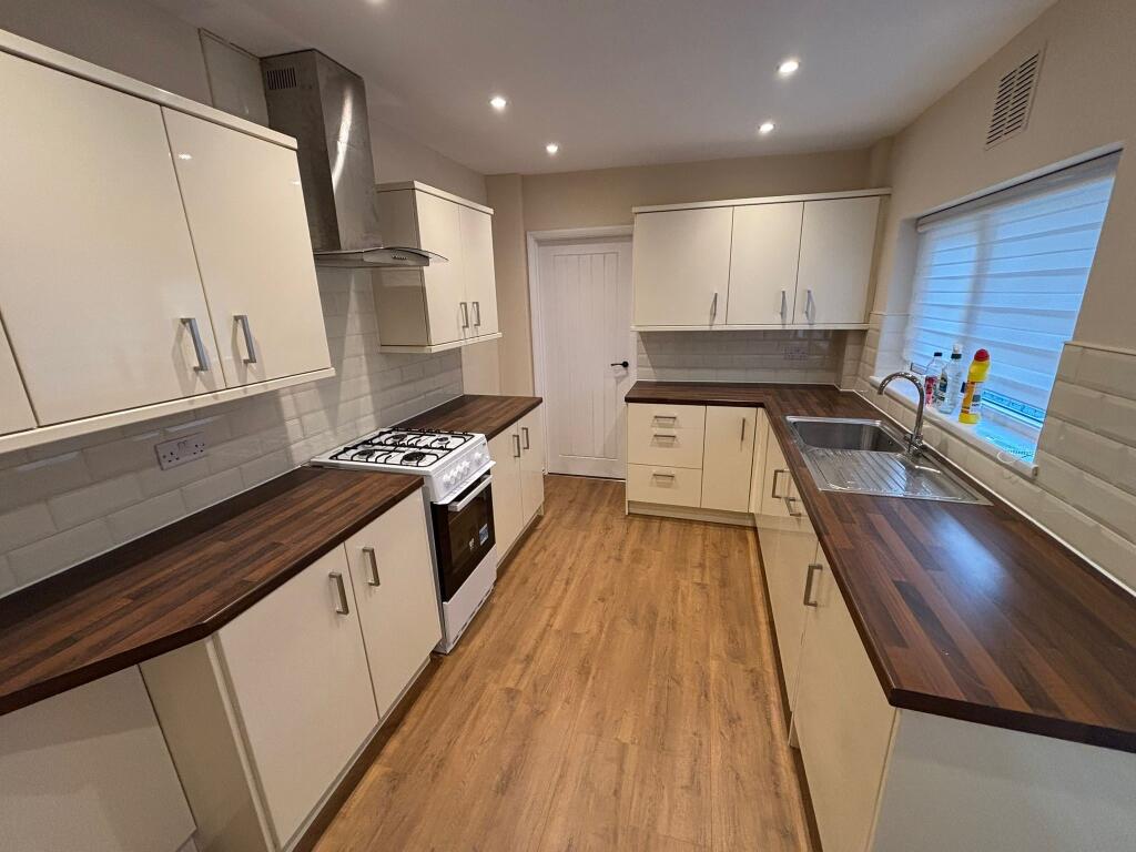 3 bed Detached for rent in Waunarlwydd. From John Francis - Swansea