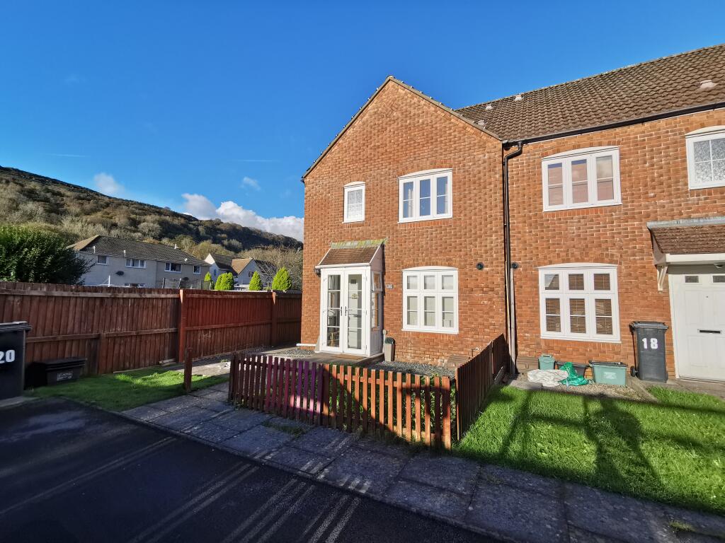 3 bed Detached for rent in Ystalyfera. From John Francis - Swansea 3 bed Detached for rent in Ystalyfera. From John Francis - Swansea