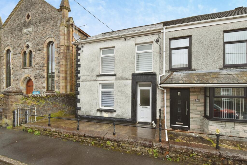 3 bed Mid Terraced House for rent in Pontardawe. From John Francis - Swansea
