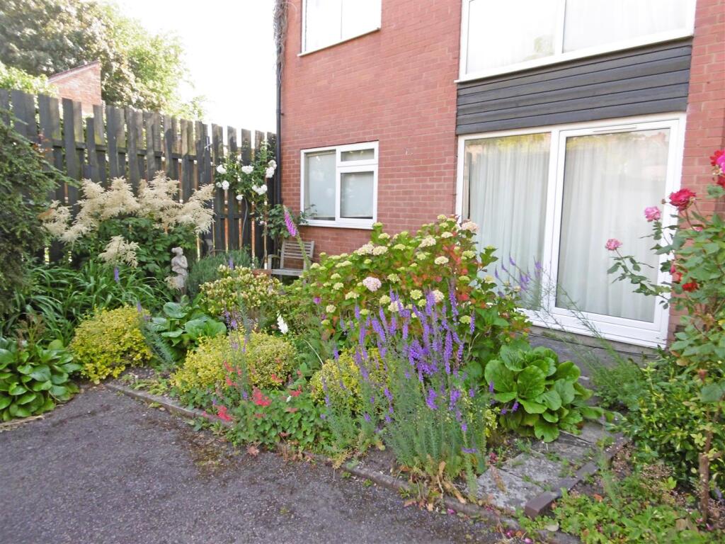 1 bed 1st Floor Flat for rent in Leicester Forest East. From Readings Property Group - Leicester